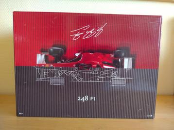 Ferrari Michael Schumacher Hot Wheels 1:18 disponible aux enchères