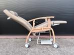 HAELVOET Fero relaxzetel met bijzettafel, Enlèvement ou Envoi, Comme neuf, Autres matériaux, Hukla prominent stressless leolux revalidatie zorgzetel verpleeg
