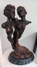 Koppel sculptuur abstract polyhars, Enlèvement