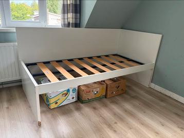 Gratis Bed Ikea met lattenbodem beschikbaar voor biedingen
