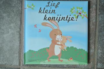 lief klein konijntje beschikbaar voor biedingen