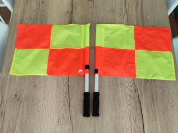 Scheidsrechtervlaggen – NIEUW – Set van 2 – Nooit gebruikt
 beschikbaar voor biedingen