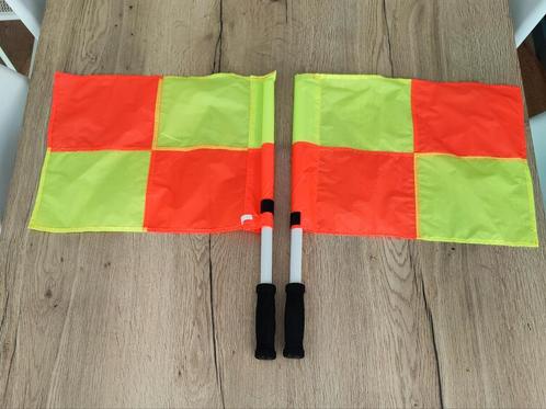 Scheidsrechtervlaggen – NIEUW – Set van 2 – Nooit gebruikt, Diversen, Vlaggen en Wimpels, Zo goed als nieuw, Ophalen