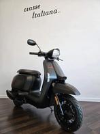 Lambretta Special V125 et V50 disponibles neufs de stock, Motos, Motos | Marques Autre, 1 cylindre, Scooter, Lambretta, Particulier