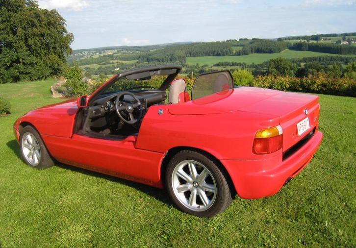 BMW Z1, Auto's, BMW, Particulier, Z1, Benzine, Cabriolet, 2 deurs, Handgeschakeld, Rood, Zwart, Leder en Alcantara, Achterwielaandrijving