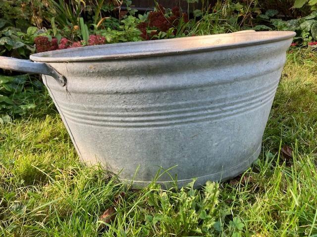 ANCIENNE VASQUE EN ZINC TEIL TEIL, Antiquités & Art, Antiquités | Email, Enlèvement