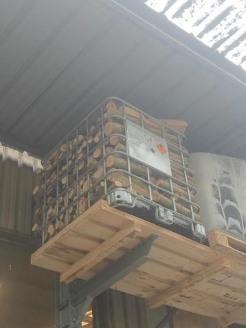 Brandhout wilg beschikbaar voor biedingen