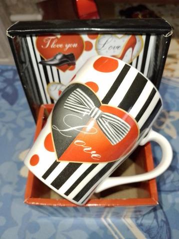 tasse  beschikbaar voor biedingen