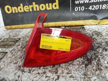 Achterlicht rechts van een Seat Leon beschikbaar voor biedingen