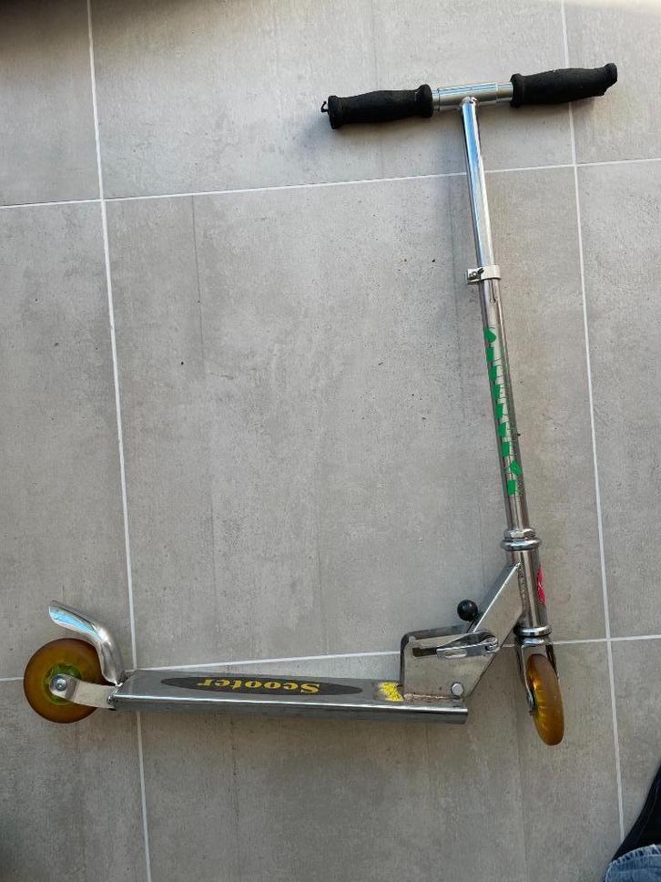 Opvouwbare metalen step, Fietsen en Brommers, Steps, Gebruikt, Gewone step, Ophalen