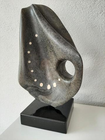 KUNST - AANBOD - beelden uit steen - abstract én figuratief