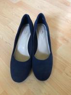 Blauwe suede pumps Clarks 40, Vêtements | Femmes, Chaussures, Comme neuf, Escarpins, Bleu, Enlèvement ou Envoi