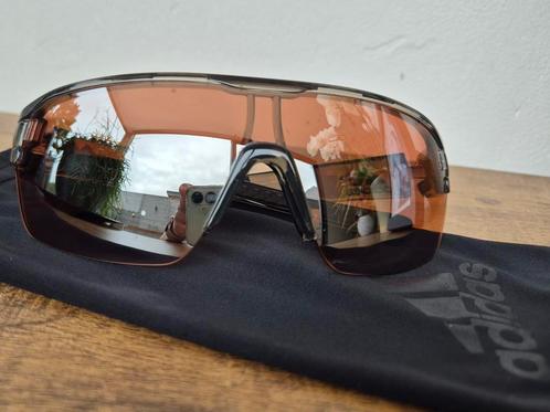 Adidas sportbril / fietsbril / zonnebril, Handtassen en Accessoires, Zonnebrillen en Brillen | Heren, Zo goed als nieuw, Zonnebril