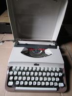 Vintage typemachine Riccar, met koffer, Ophalen, Gebruikt