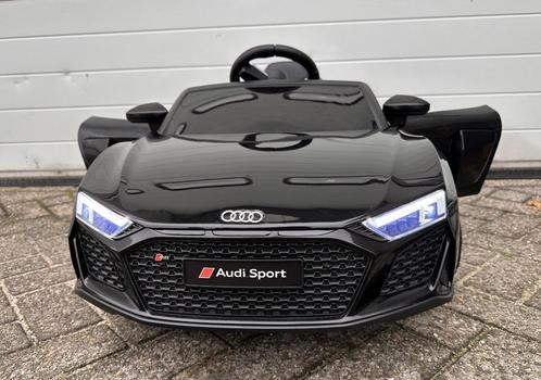Audi R8 12v zwart Afstands / Bluetooth - Leder - Rubberban, Kinderen en Baby's, Speelgoed | Buiten | Voertuigen en Loopfietsen