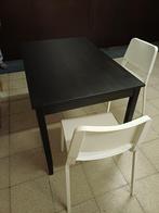 Bamboehouten tafel met 2 stoelen in kunststof. Goede staat!, Ophalen, Gebruikt, 100 tot 150 cm, Kunststof