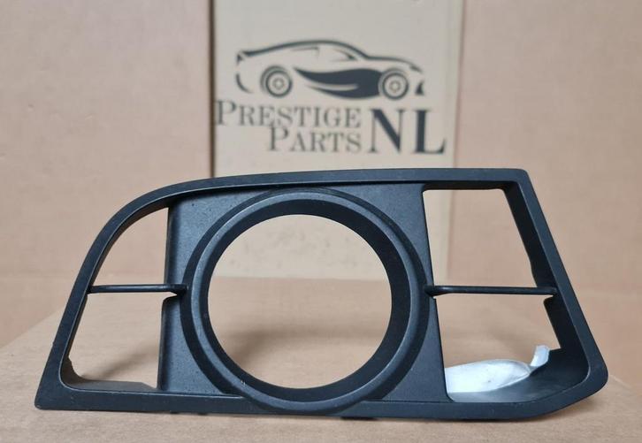 Bumper Rooster BMW 5 Serie F10 F11 M PAKKET LCI 14-18 Rechts, Auto-onderdelen, Carrosserie, Bumper, Voor, Gebruikt, Ophalen of Verzenden