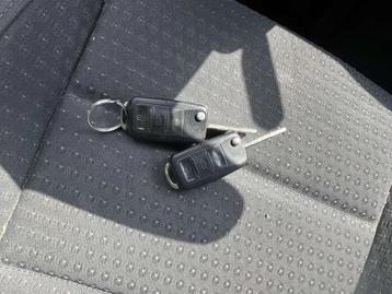 Volkswagen Touran 1.9 TDi / AIRCO / 6 vitesses (bj 2004) beschikbaar voor biedingen