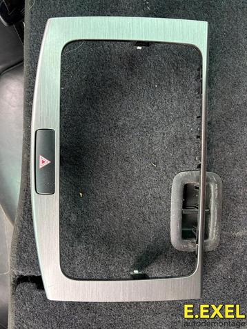 Alarmlicht/Radio paneel Volkswagen Passat B7(365) 2010-2014 beschikbaar voor biedingen