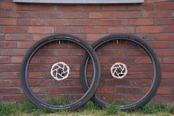 Mooie Wielset 27,5 inch incl. Schijven en 50mm banden beschikbaar voor biedingen