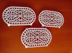 3 Ovale gietijzeren onderzetters 24 / 15 cm, Enlèvement, Comme neuf, Casserole ou poêle