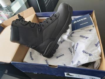 NEUF - chaussures BATES - 42 beschikbaar voor biedingen