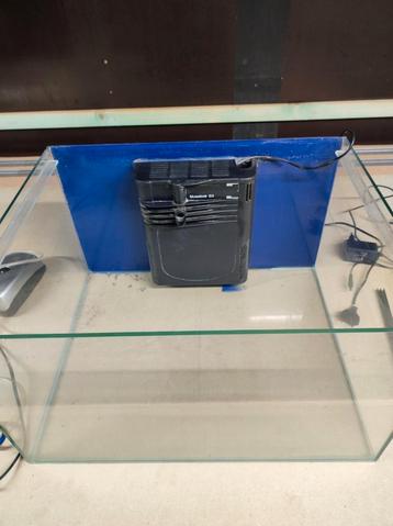 Kleine aquarium  beschikbaar voor biedingen