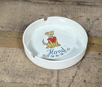 Partij asbakken beschikbaar voor biedingen