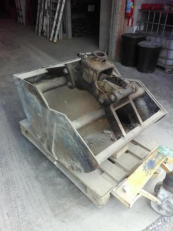 PELLE GRAPPIN HYDRAULIQUE EN TRES BON ETAT beschikbaar voor biedingen