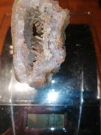 aragonite en géode de quartz Maroc 330 grammes, Collections, Enlèvement ou Envoi