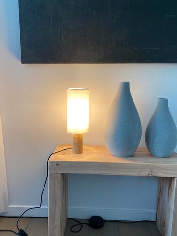 Lamp hout, tafellamp beschikbaar voor biedingen