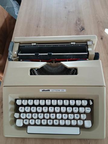Typemachine olivetti lettera 25 beschikbaar voor biedingen