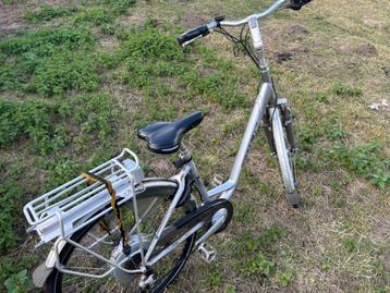 Elektrische fietsen/ OPMAAK OF ONDERDLEN beschikbaar voor biedingen