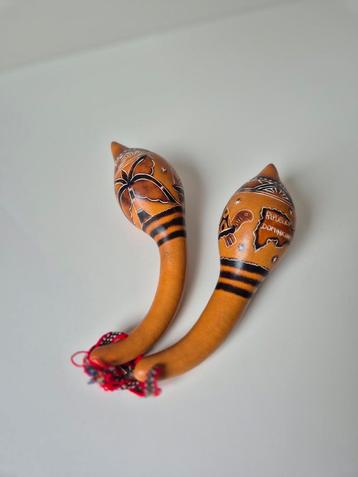  Magnifique paire de maracas artisanales – République Dom. beschikbaar voor biedingen