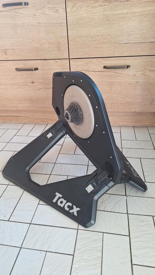 Tacx neo 1 smart (steekas/snelspanner), Sport en Fitness, Wielrennen, Zo goed als nieuw, Ophalen