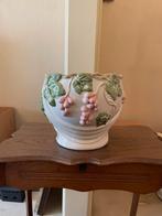 Vaas in Art Nouveau-stijl (blad- en druivenpatronen), Ophalen