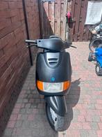 Piaggio sfera 125cc 4 tak loopt super, Fietsen en Brommers, Scooters | Piaggio, Ophalen of Verzenden, Zo goed als nieuw