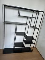 Zwart metalen wandrek (boekenrek of vitrinekast), Huis en Inrichting, Kasten | Vitrinekasten, Ophalen, Gebruikt, 100 tot 150 cm