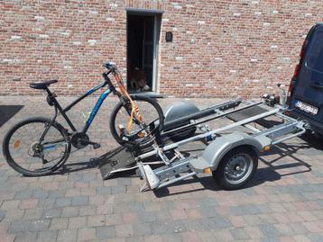 Motor aanhangwagen met elektrische lier  beschikbaar voor biedingen