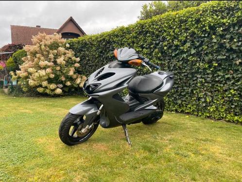 yamaha aerox b klasse top +-90 met werk aan, Fietsen en Brommers, Scooters | Yamaha, Zo goed als nieuw, Aerox, Klasse B (45 km/u)