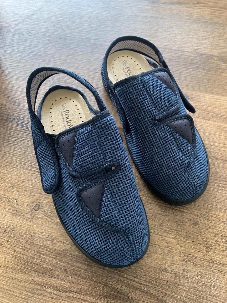 NIEUW!!! Mooie blauwe pantoffels Podowell, maat 42, Kleding | Dames, Schoenen, Nieuw, Blauw, Ophalen of Verzenden