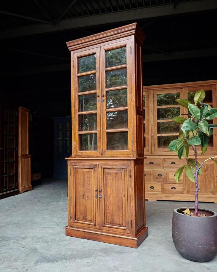 Antieke eikenhouten Vitrinekast | Smalle Buffetkast #2152, Antiek en Kunst, Antiek | Meubels | Kasten
