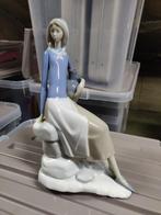 Een beeldje van Lladro stunning, Collections, Statues & Figurines, Comme neuf, Enlèvement