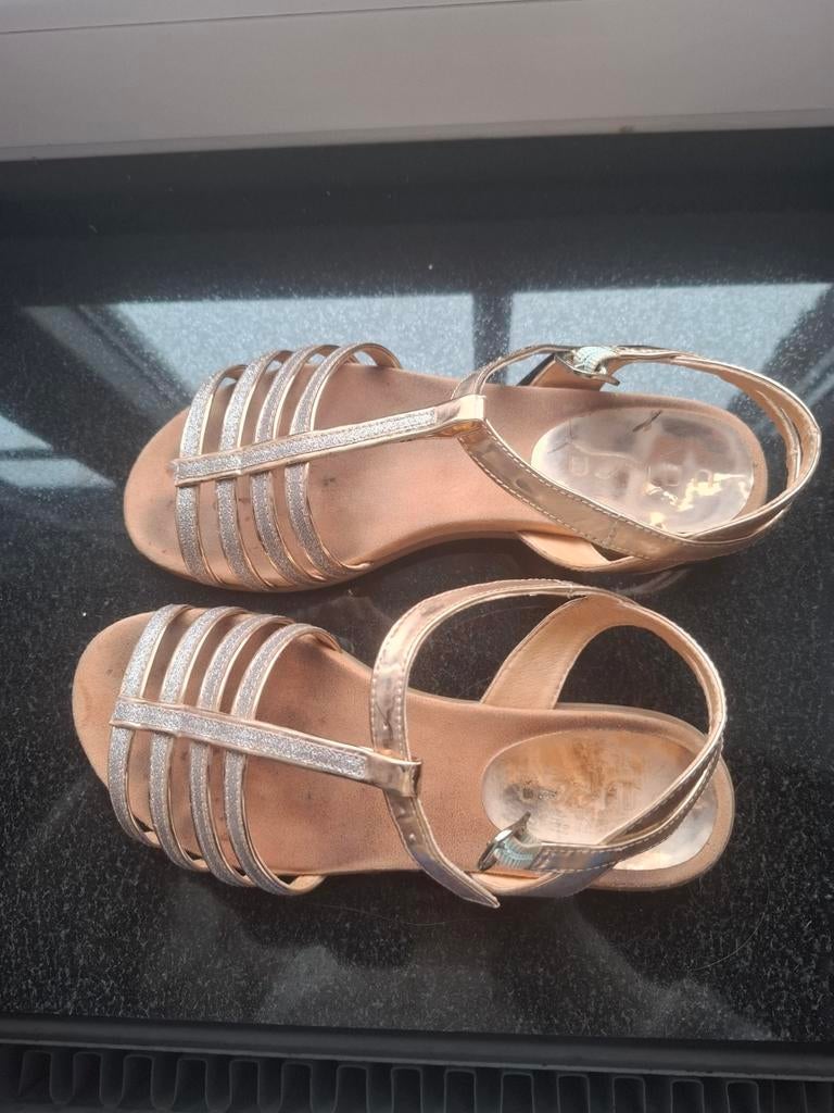 Sandalen maat 36, Ophalen of Verzenden