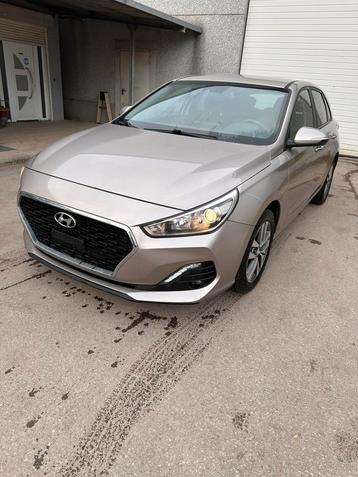 Hyundai i30//2019//145000km//1.0i// prête à immatriculé  beschikbaar voor biedingen