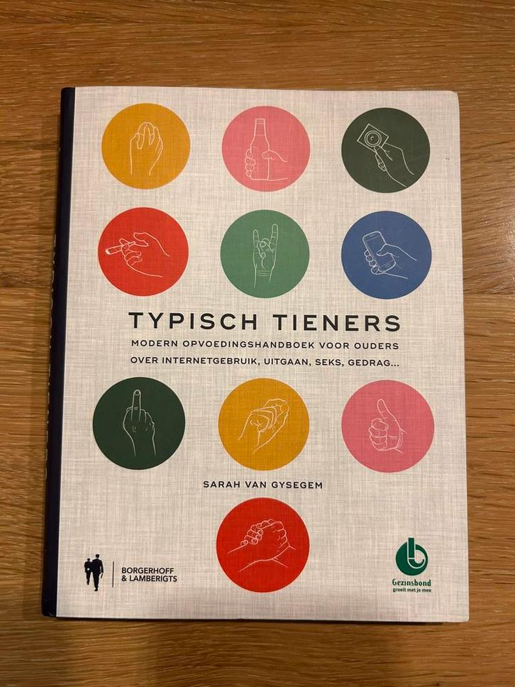 Boek: Sarah Van Gysegem - Typisch tieners, Boeken, Politiek en Maatschappij, Gelezen, Maatschappij en Samenleving, Ophalen