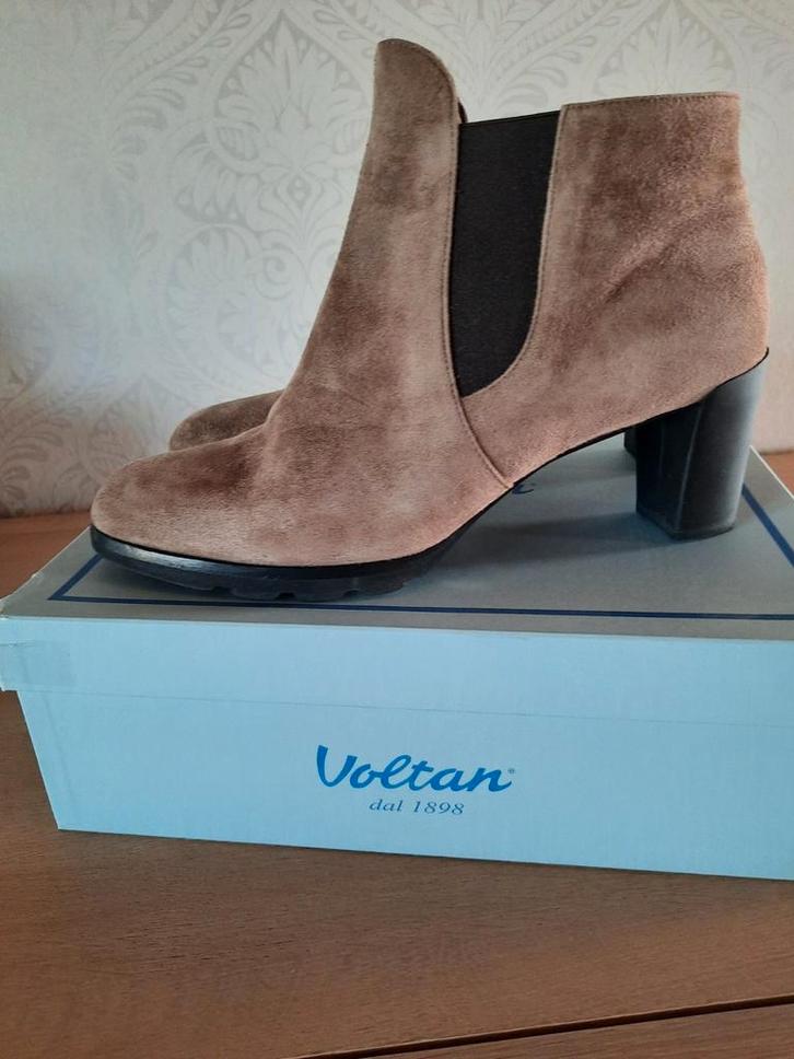 Enkellaarsjes Voltan maat 40 NIEUW, Kleding | Dames, Schoenen, Nieuw, Lage of Enkellaarzen, Bruin, Ophalen