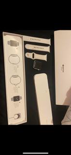 Apple Watch serie 3 - 38 mm, Bijoux, Sacs & Beauté, Comme neuf, Enlèvement, IOS, Blanc