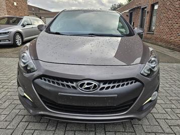 Hyundai i30 1.6i Benzine AUTOMAAT(Bouw2015/94.Tkm)12M.Garant beschikbaar voor biedingen