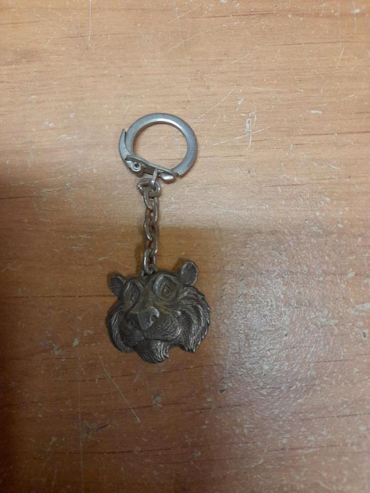 oude sleutelhanger met tijgerschelp, Verzamelen, Sleutelhangers, Gebruikt, Overige typen, Verzenden